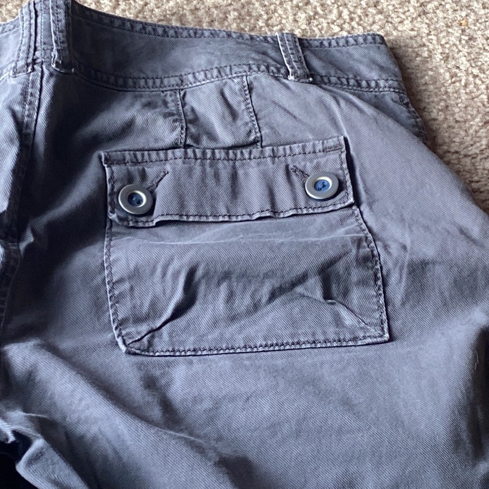 Gray shorts - Picture 8 of 11
